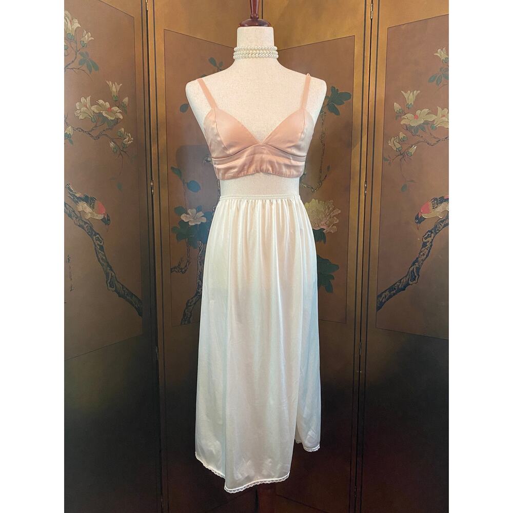 Vintage half slip underskirt with slit, size L